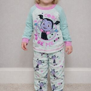 Disney Vampirina Pajamas Toddler Girls Size 2T | 2-Piece PJ Set